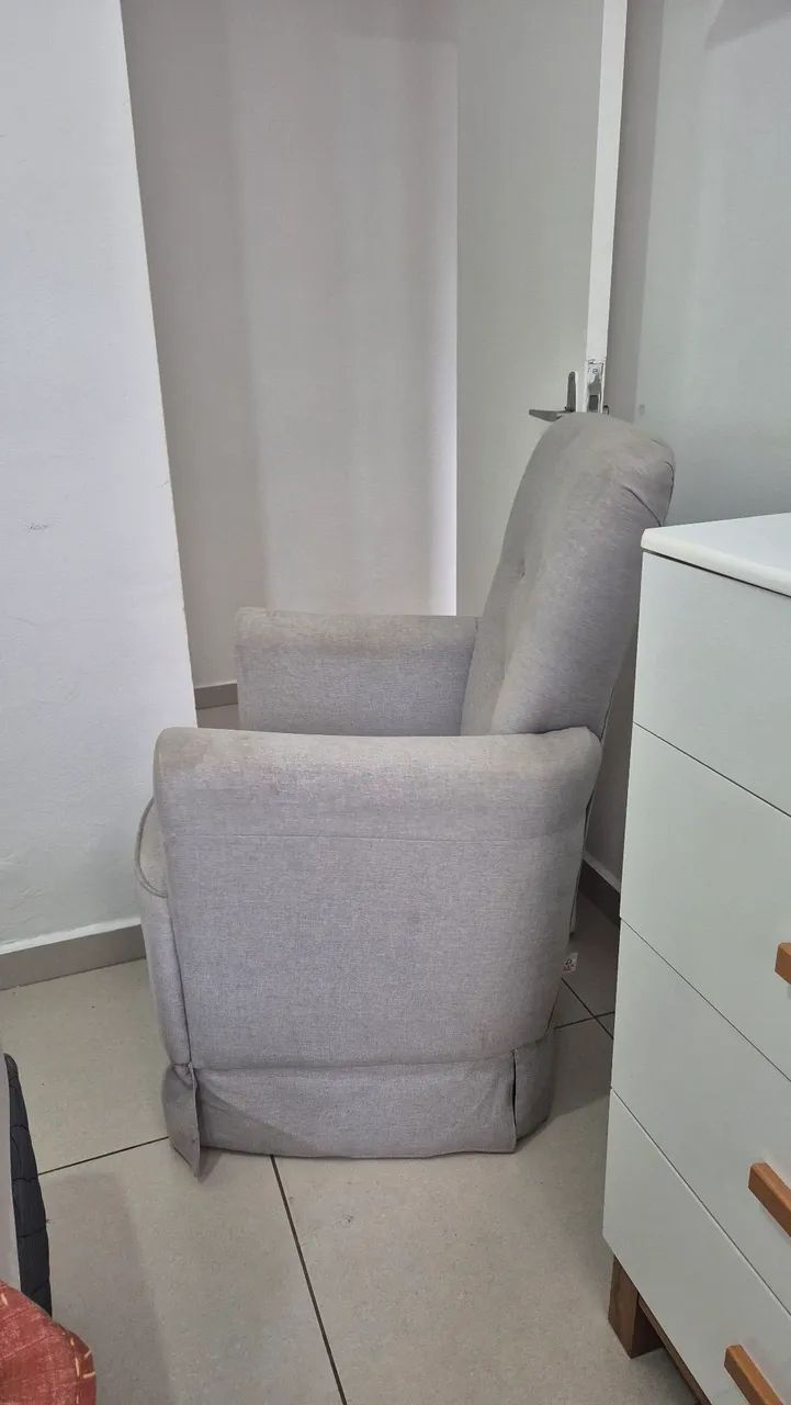 Poltrona de Amamentação de Balanço Cinza Confortável - Foto 3