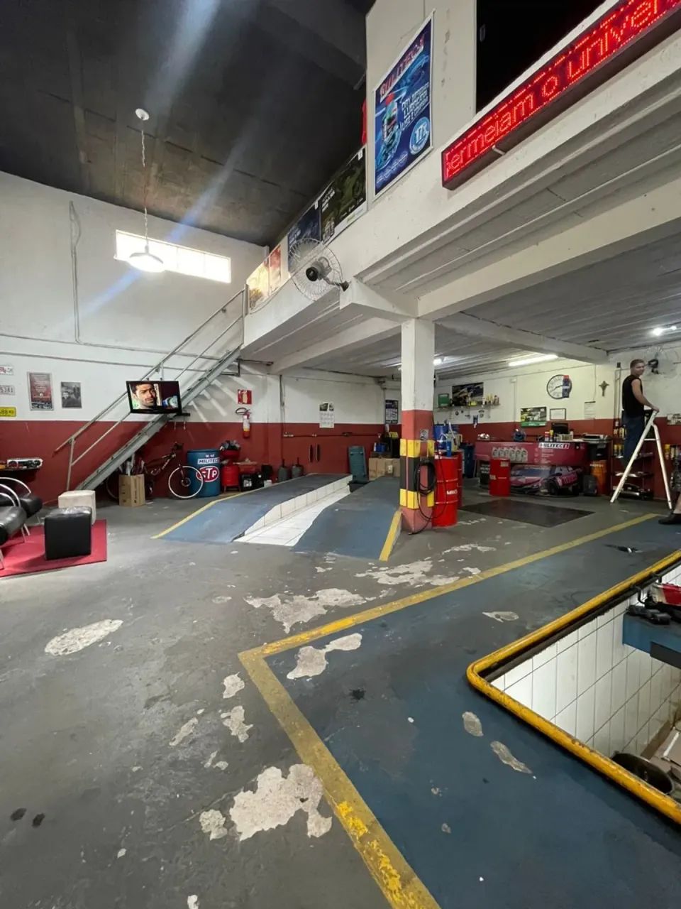 CASA E LOJA COMERCIAL NO SANTA TEREZINHA. - Foto 4