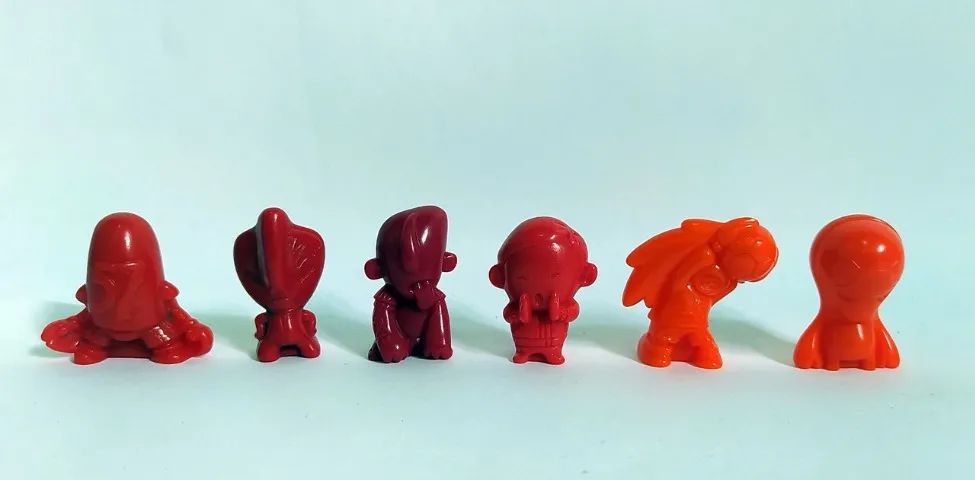 Gogos Crazy Bones - 18 bonequinhos - Panini - Foto 3