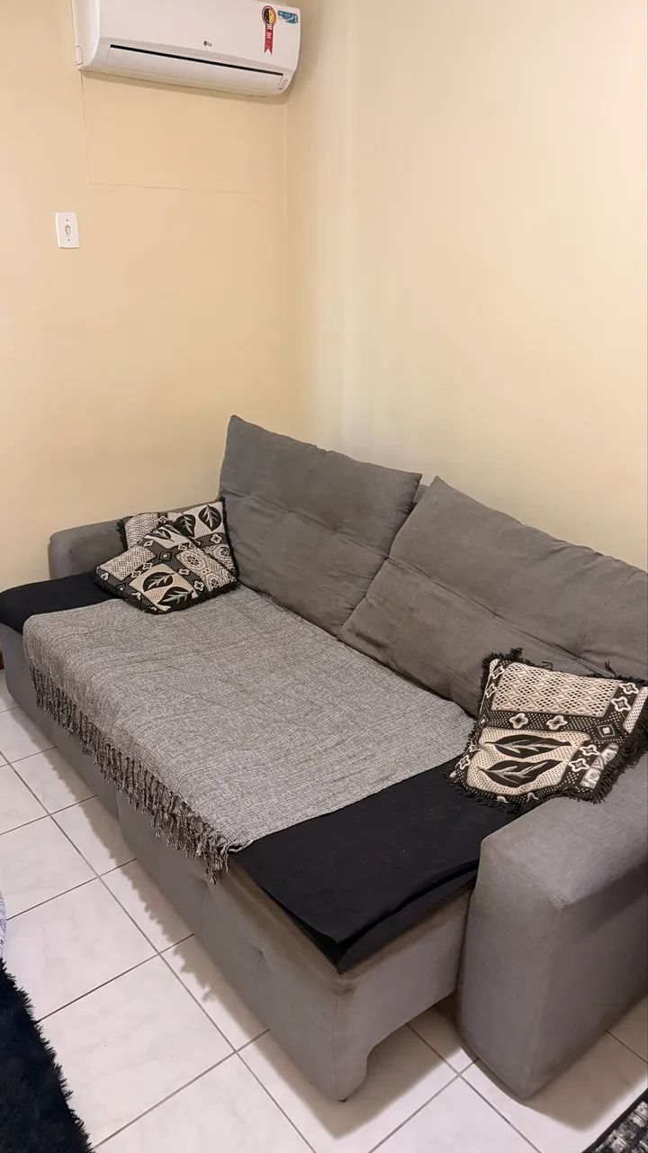 Sofá Retrátil - Cor Cinza  - Foto 2