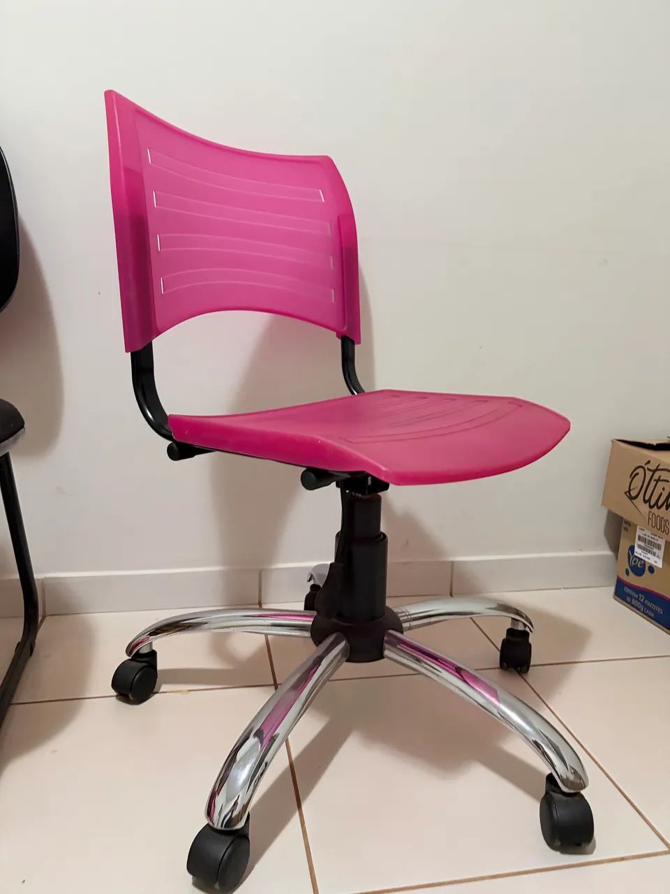 Cadeira de escritório rosa  - Foto 2