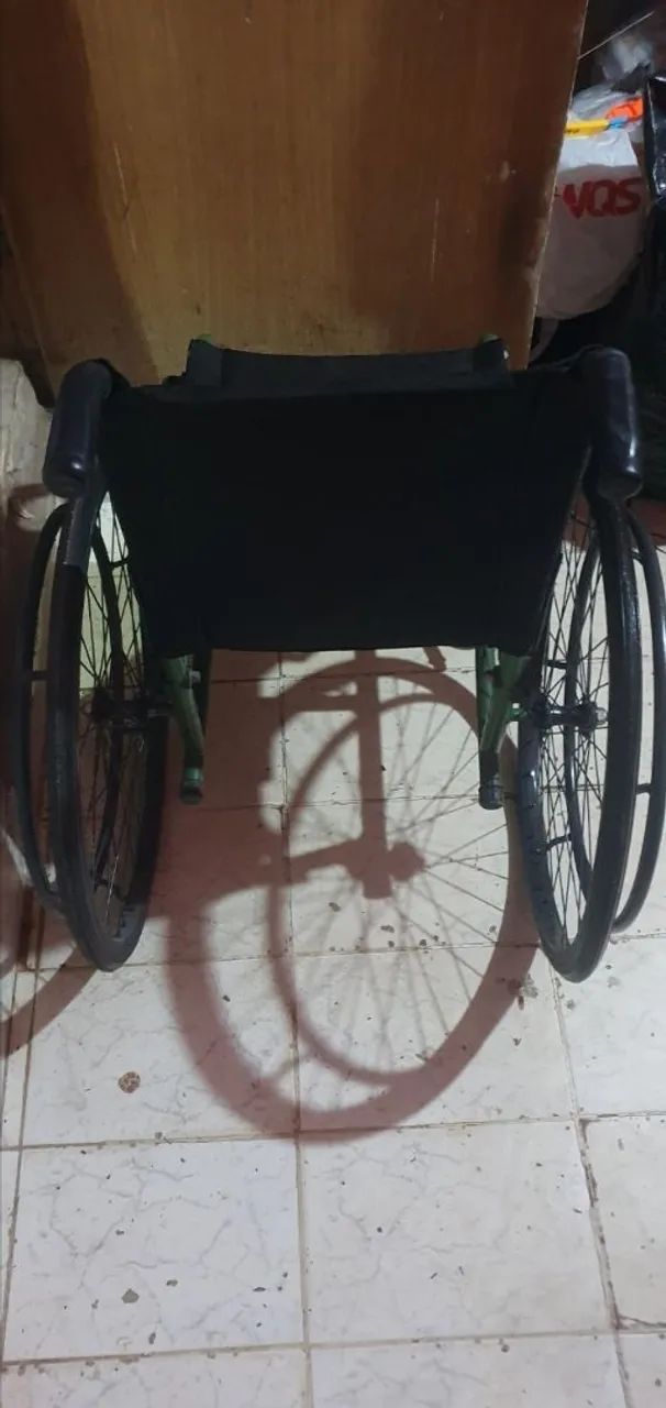 Cadeira de rodas - Foto 3
