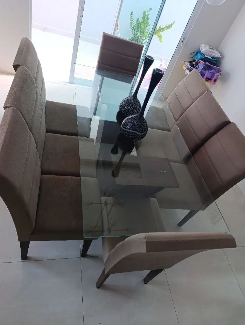 Mesa de Jantar com tampo de vidro e 08 cadeiras  - Foto 2