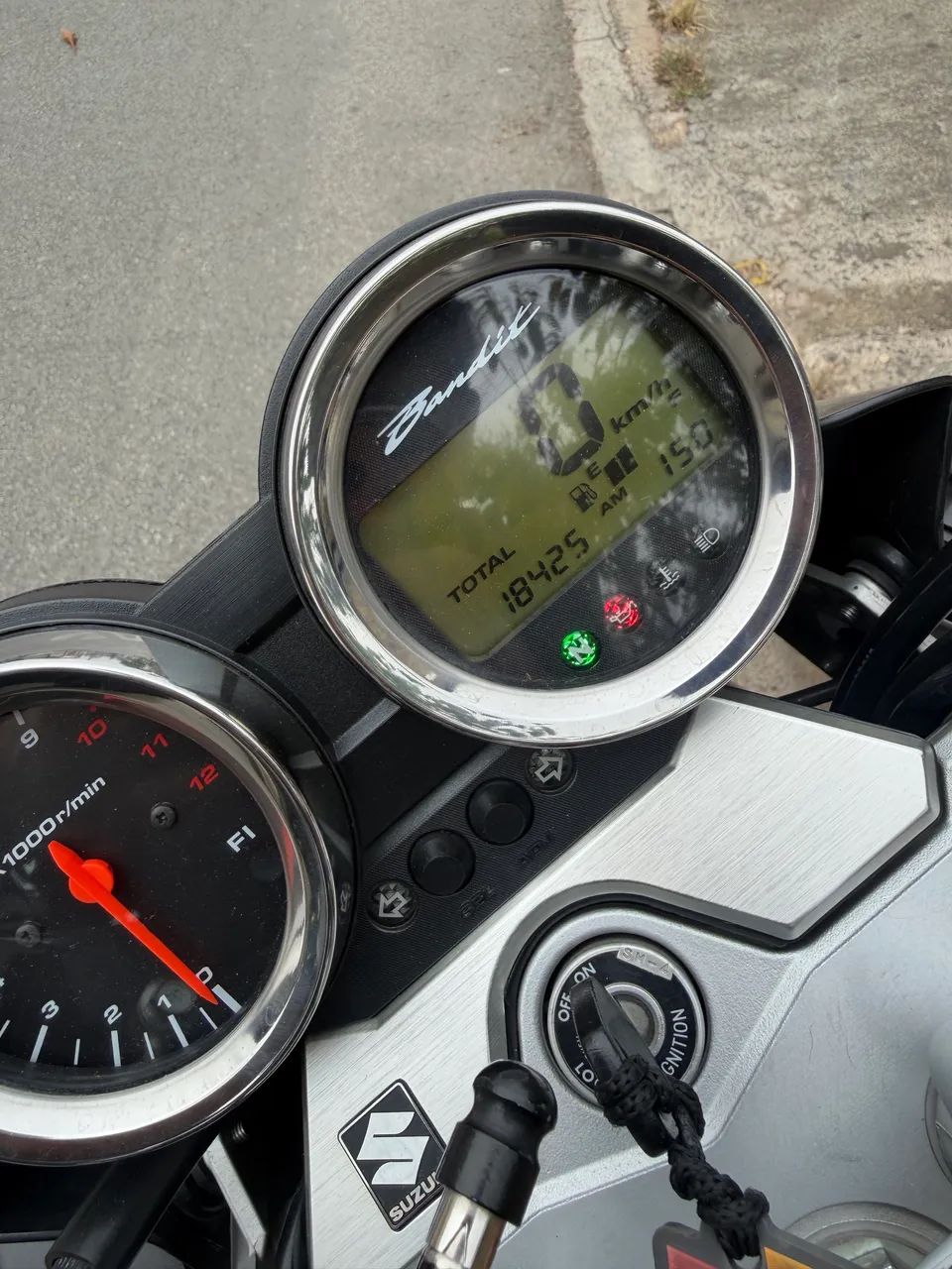 Bandit n1250 muito nova! Sem igual!