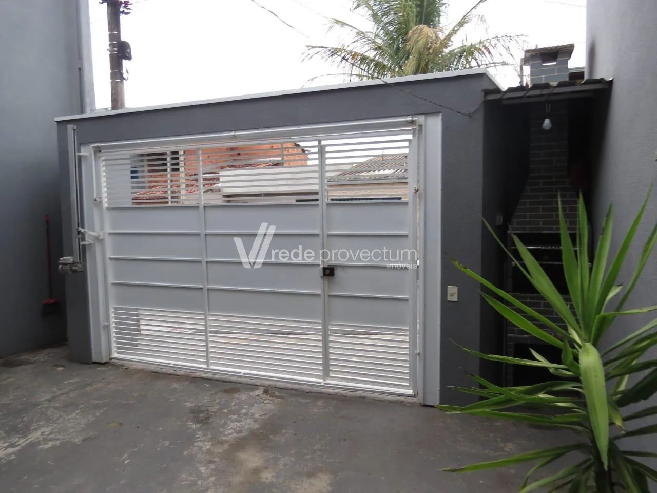Casa a venda 2 dorm, sala 2 ambientes