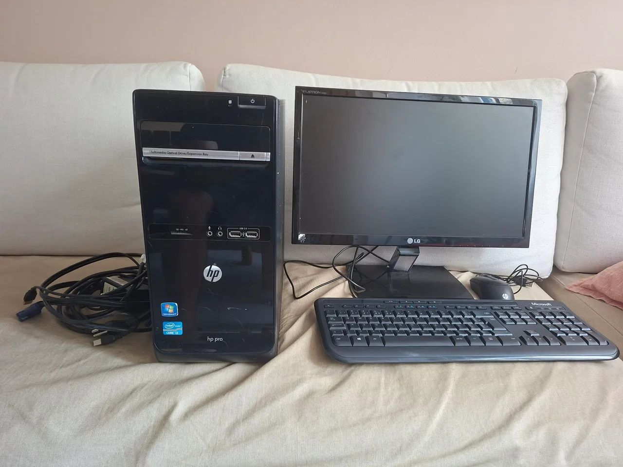 Computador HP Intel Core i3, 1TB memória, 8GB RAM, Linux + Tela LG 20" + Teclado e Mouse