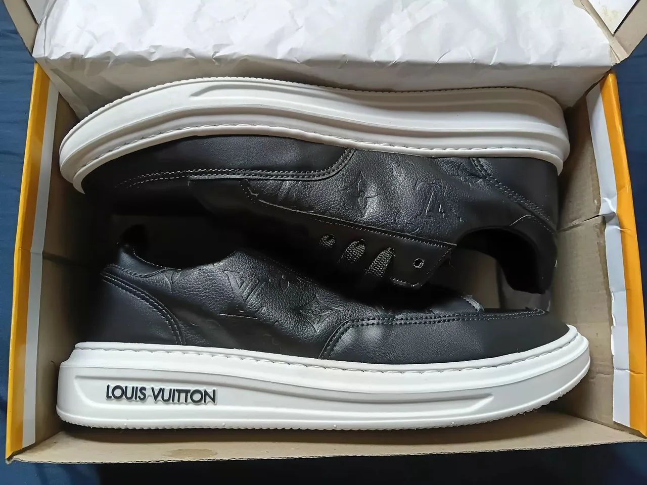 ? Tênis Louis Vuitton All Black - Estilo, Sofisticação e Conforto!