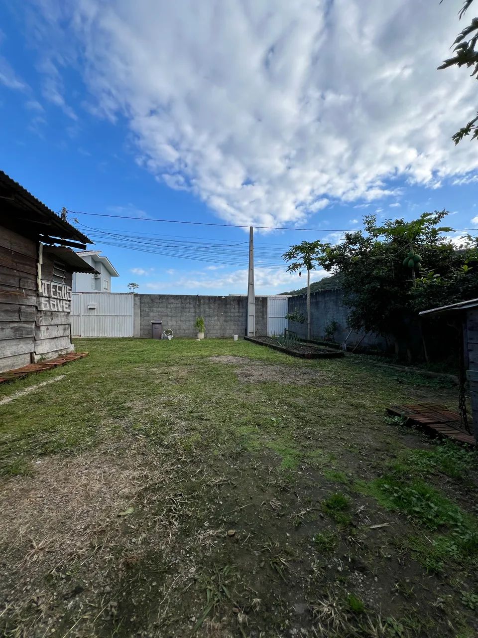 Terreno murado, com IPTU, água e luz ligada! Armação . - Foto 5