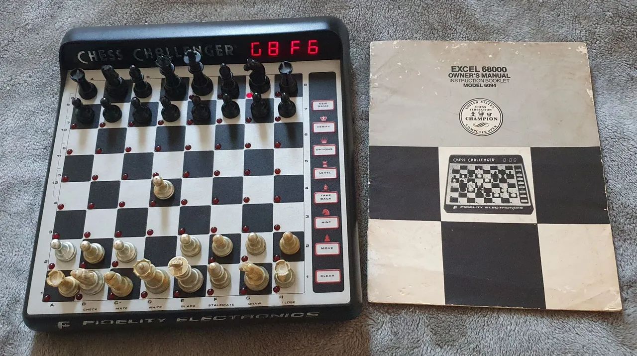 Jogo de Xadrez Eletrônico Chess Challenger Excel 68000 Fidelity