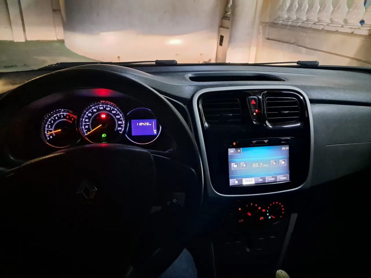 Renault Logan Expression Hi-flex 1.6 8V 4P 2014 - Foto 3