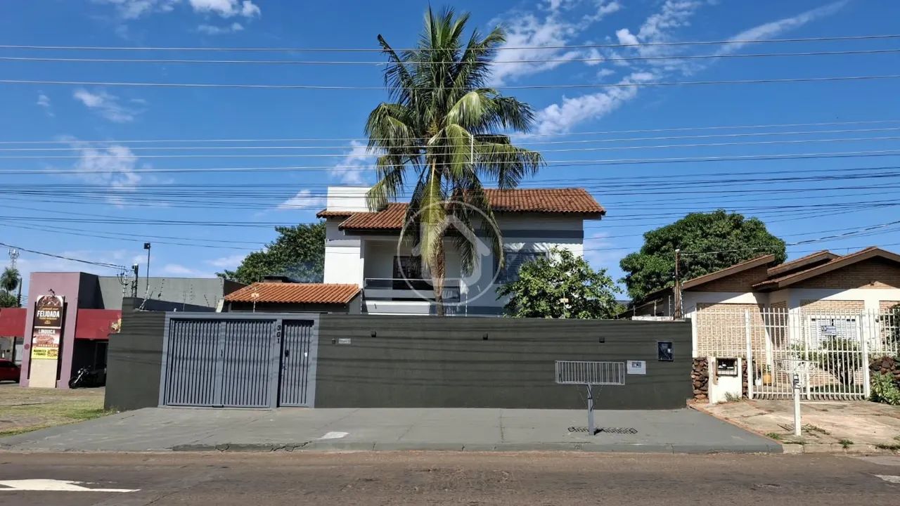 CASA 3 QUARTOS - VILA BANDEIRANTES