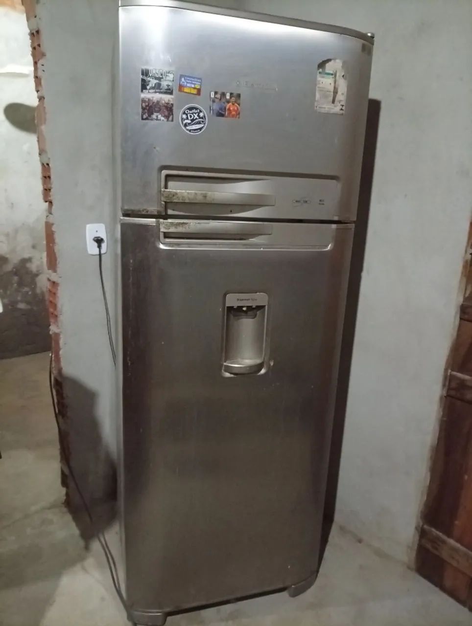 Galadeira Eletrolux inox