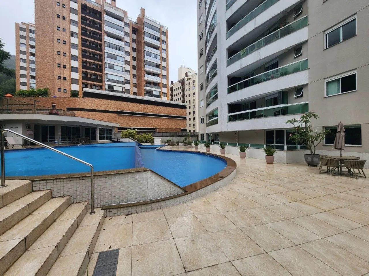 Apartamento 4 dormitórios Itacorubi