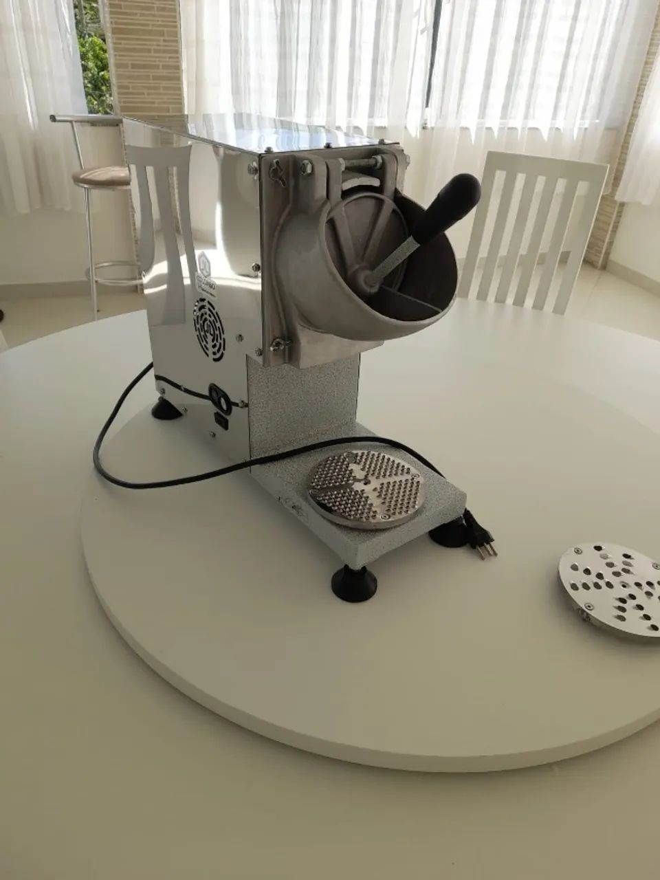 Ralador De Queijo E Coco Industrial 700W 3 Discos Inox - Jl Colombo