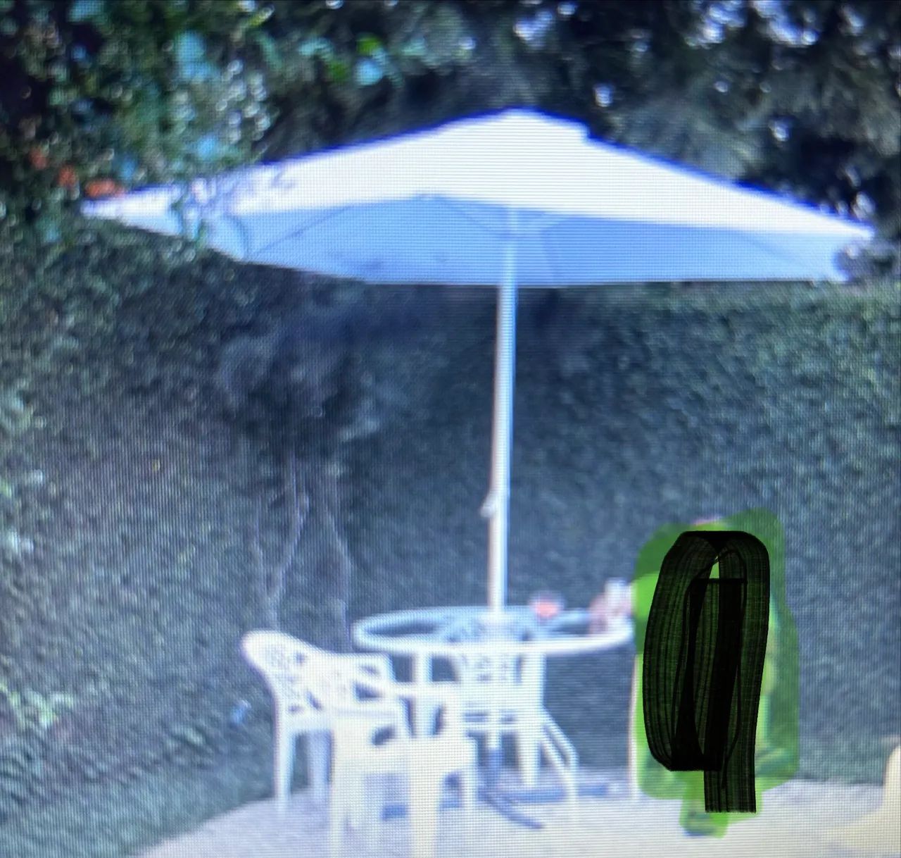 Mesa com guarda-sol e 3 cadeiras Tok Stok - Foto 4