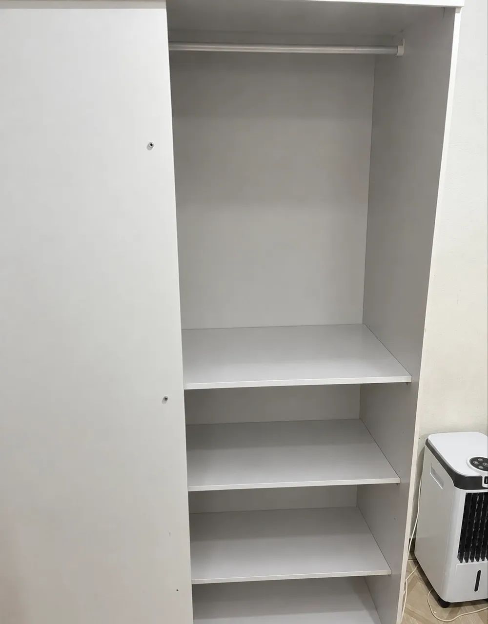 Guarda roupa bom mas com problemas - Foto 3