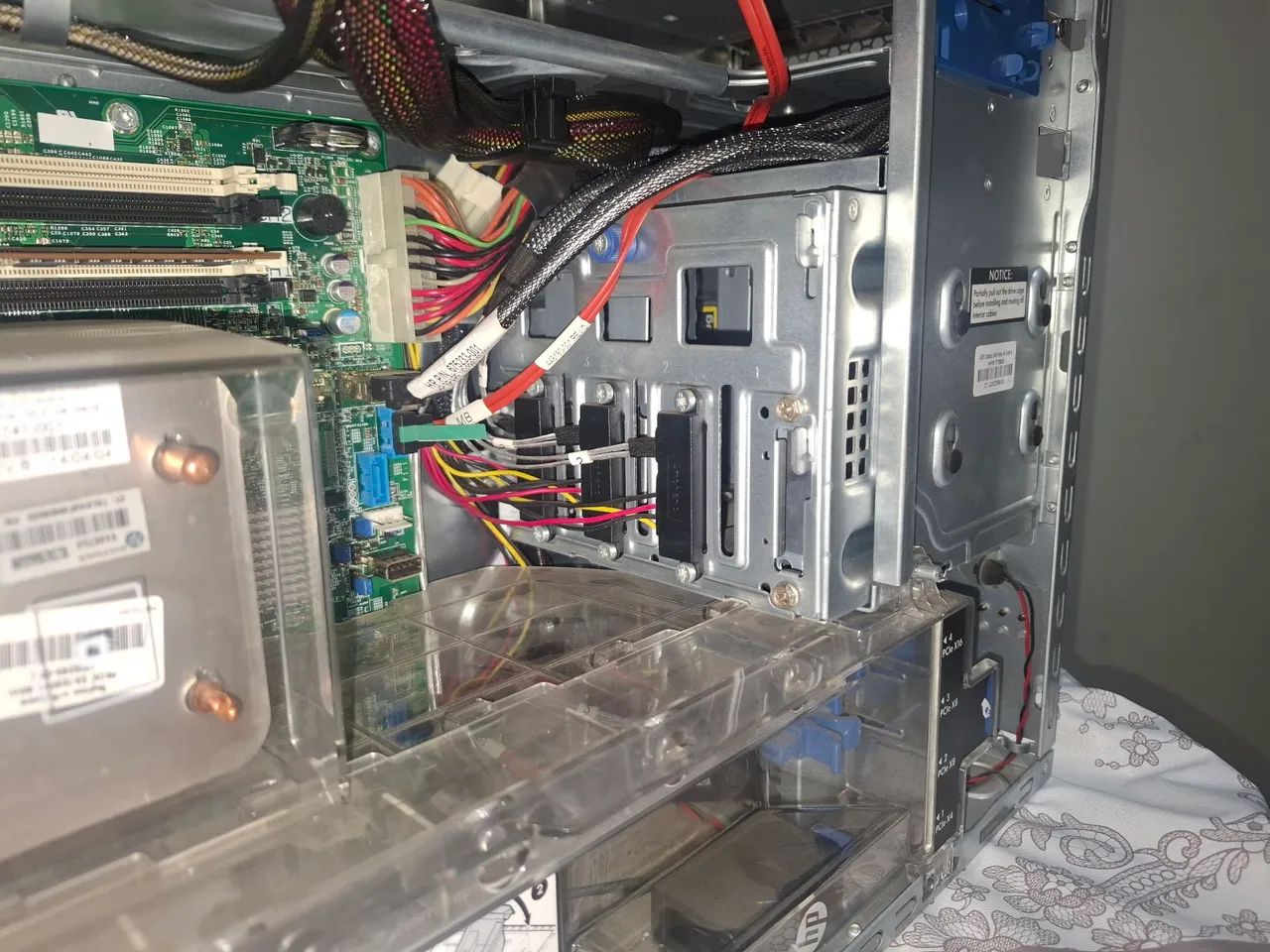 Servidor HP ProLiant ML310e Gen8 v2  - Foto 2