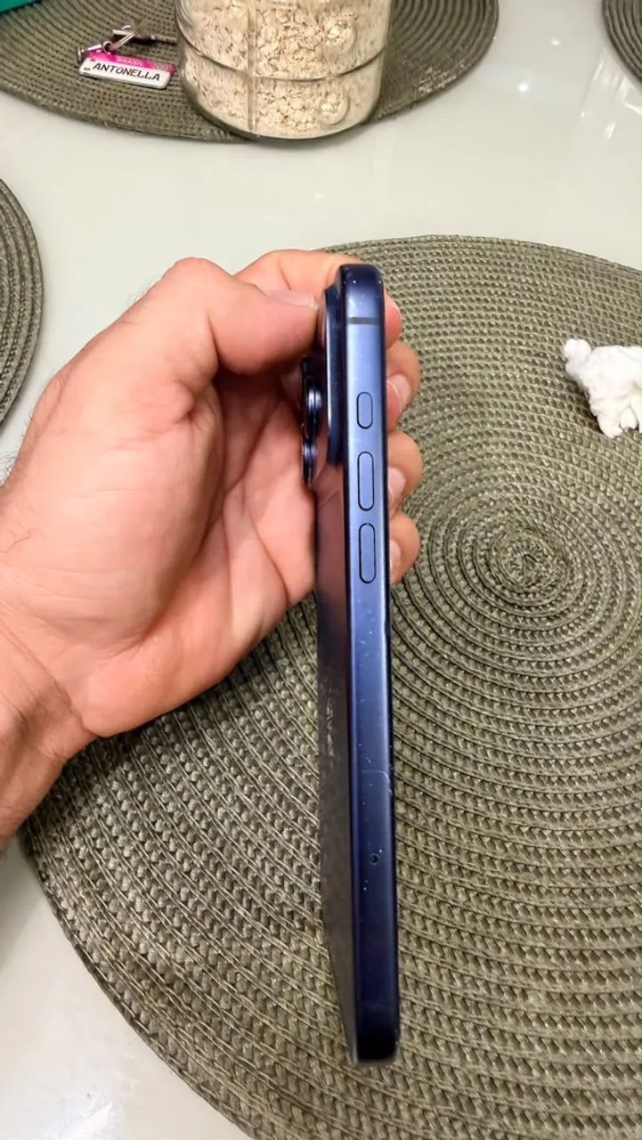 iPhone 17 pro max azul  - Foto 2