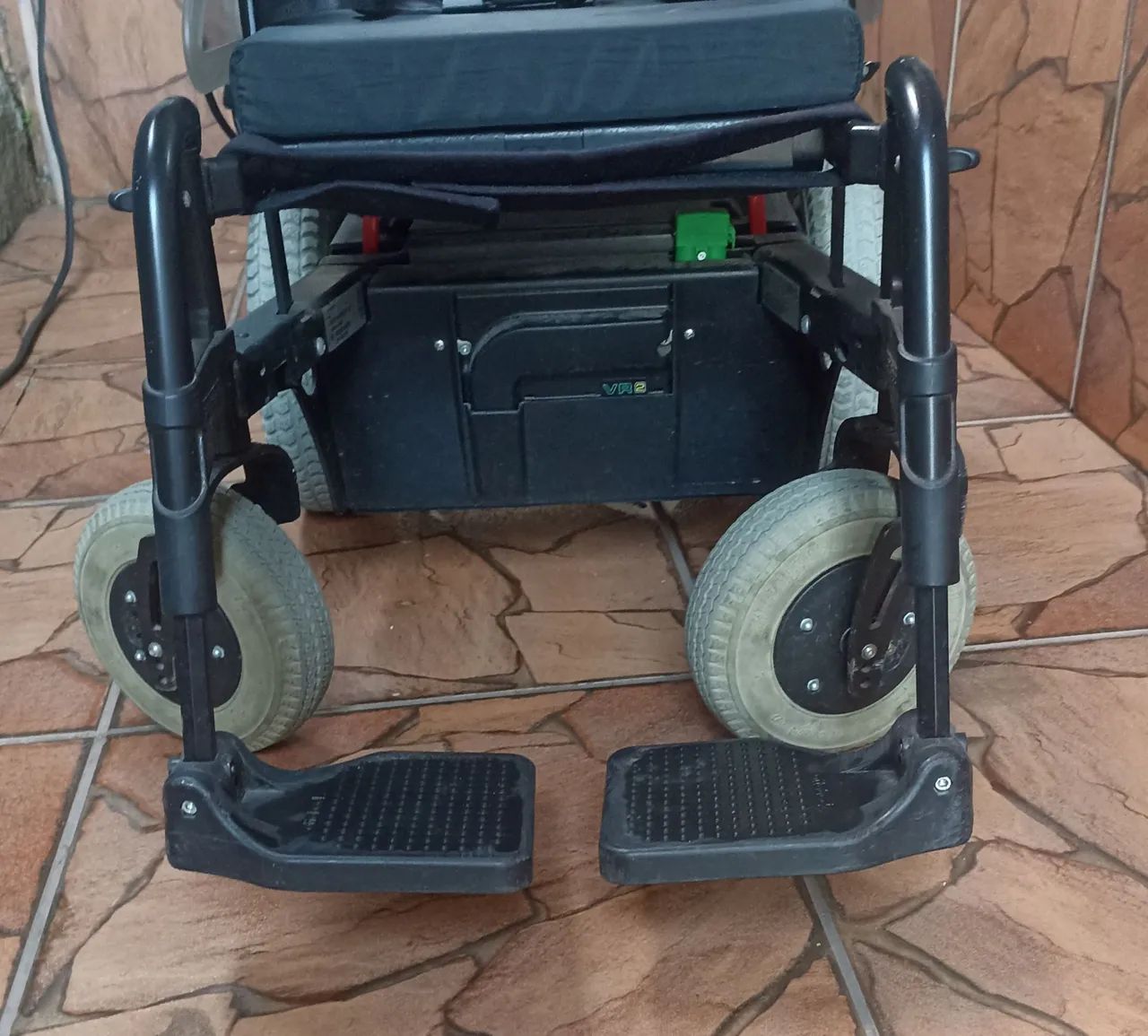 Cadeira de Rodas Motorizada  - Foto 5