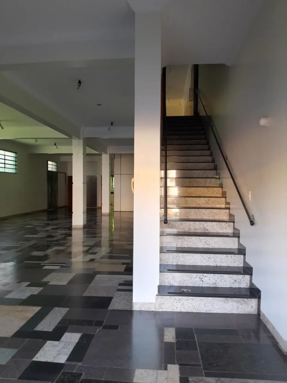 Comerciais Barracão em Sertãozinho - Foto 2