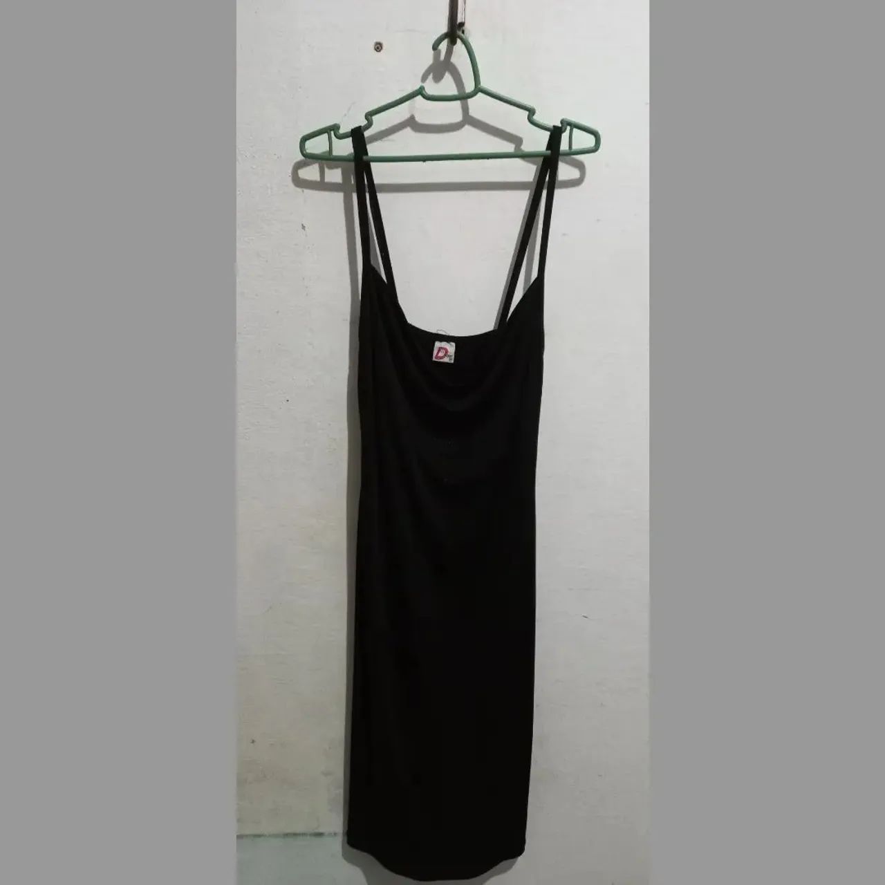 Vestido Preto com Brilhos Prateado. - Foto 3