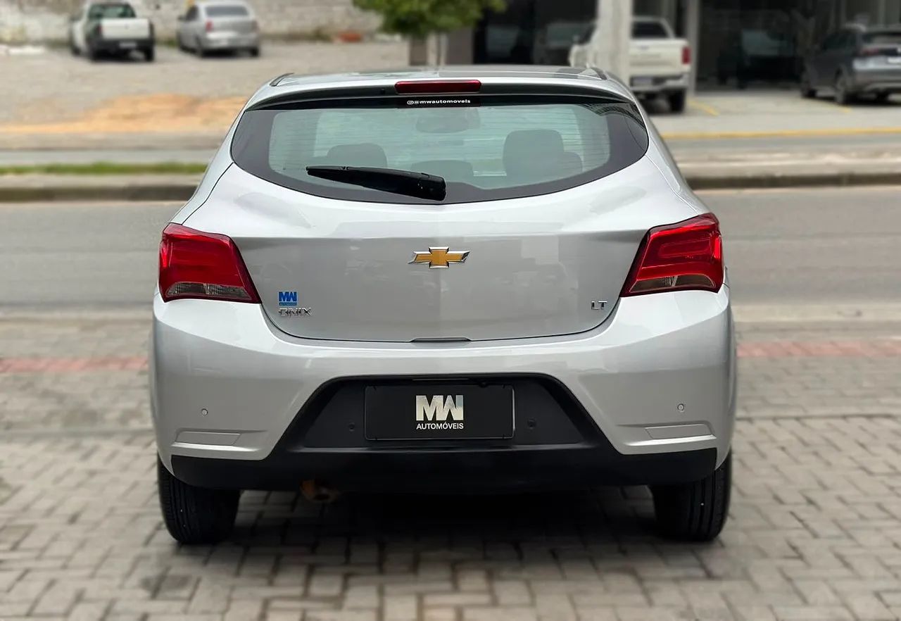 Chevrolet Onix Hatch LT 1.0 8V Flex Mec. 4P 2019 - Foto 5
