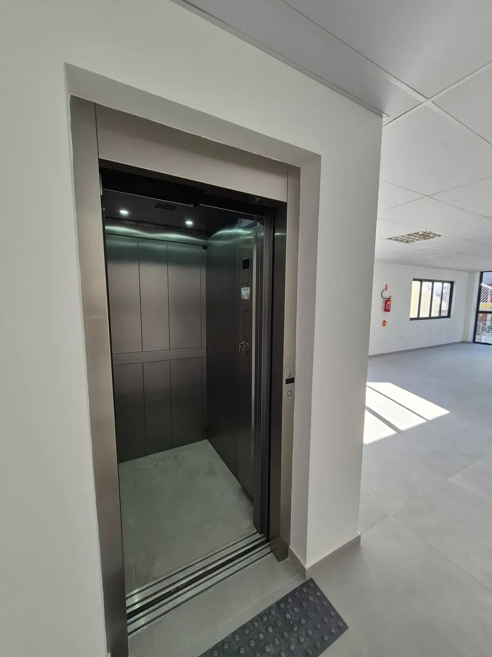 Lindo Prédio Comercial Novíssimo  - Foto 5