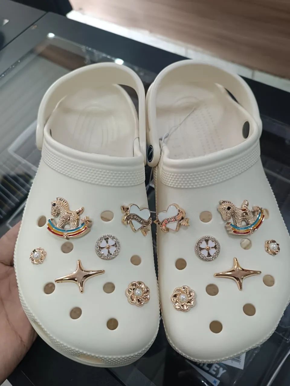 CROCS EVA COM BOTONS 