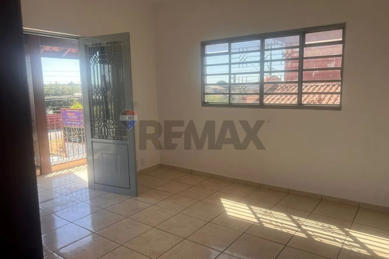 Casa para locação com 4 quartos, sendo 1 suíte. - Foto 4