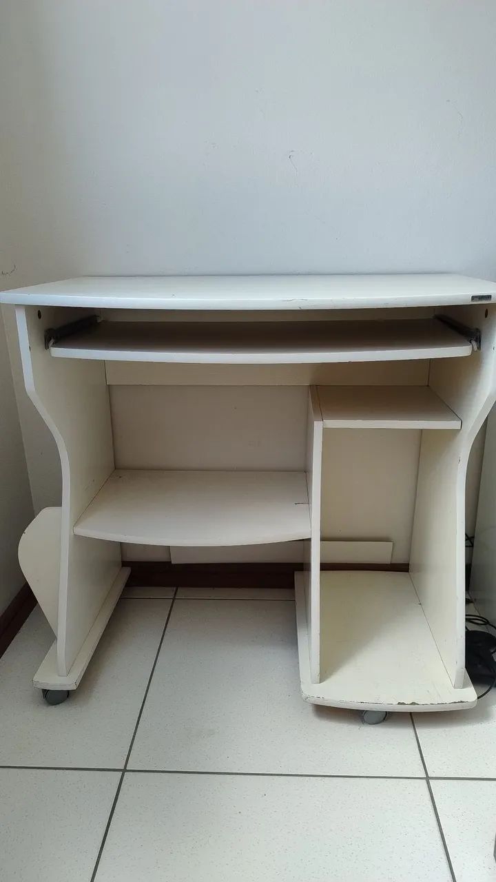Mesa de escritório/escrivaninha