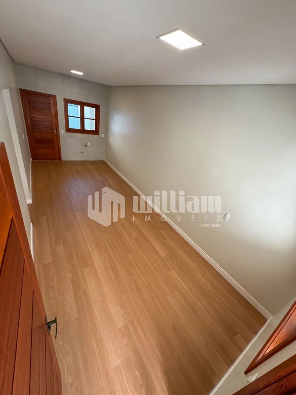 SOBRADO COM 3 QUARTOS SENDO 2 SUÍTES - NOVA BRASÍLIA - Foto 2
