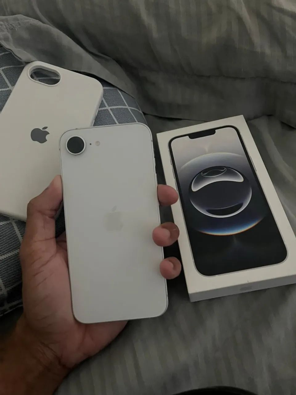 iPhone 16e 128gb, único dono
