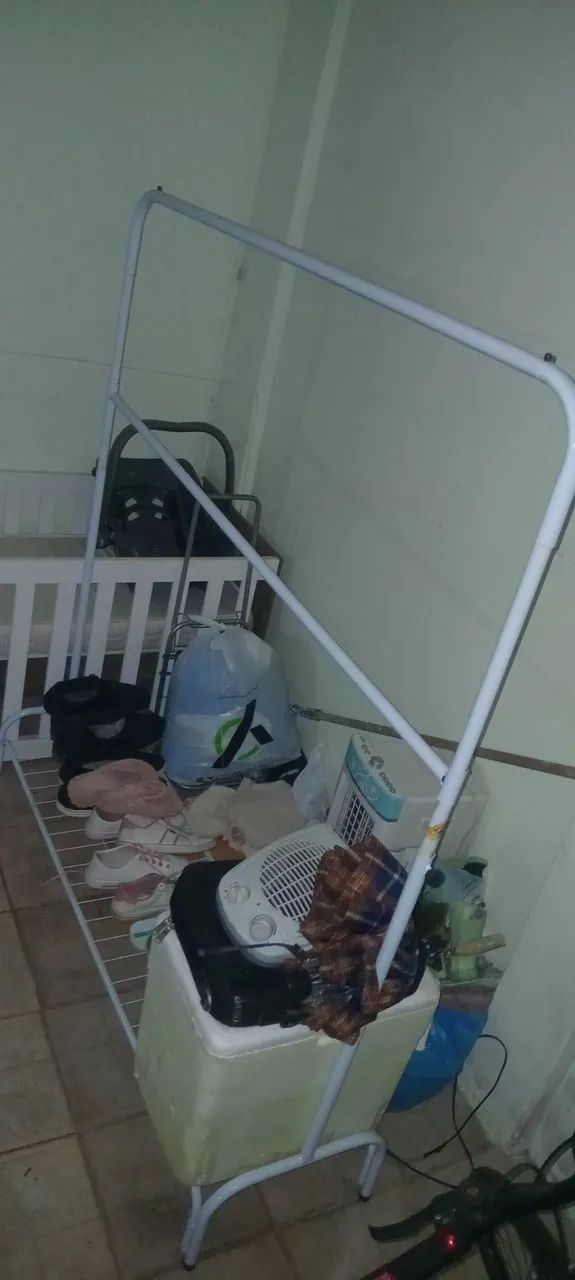 Cabideira e sapateira