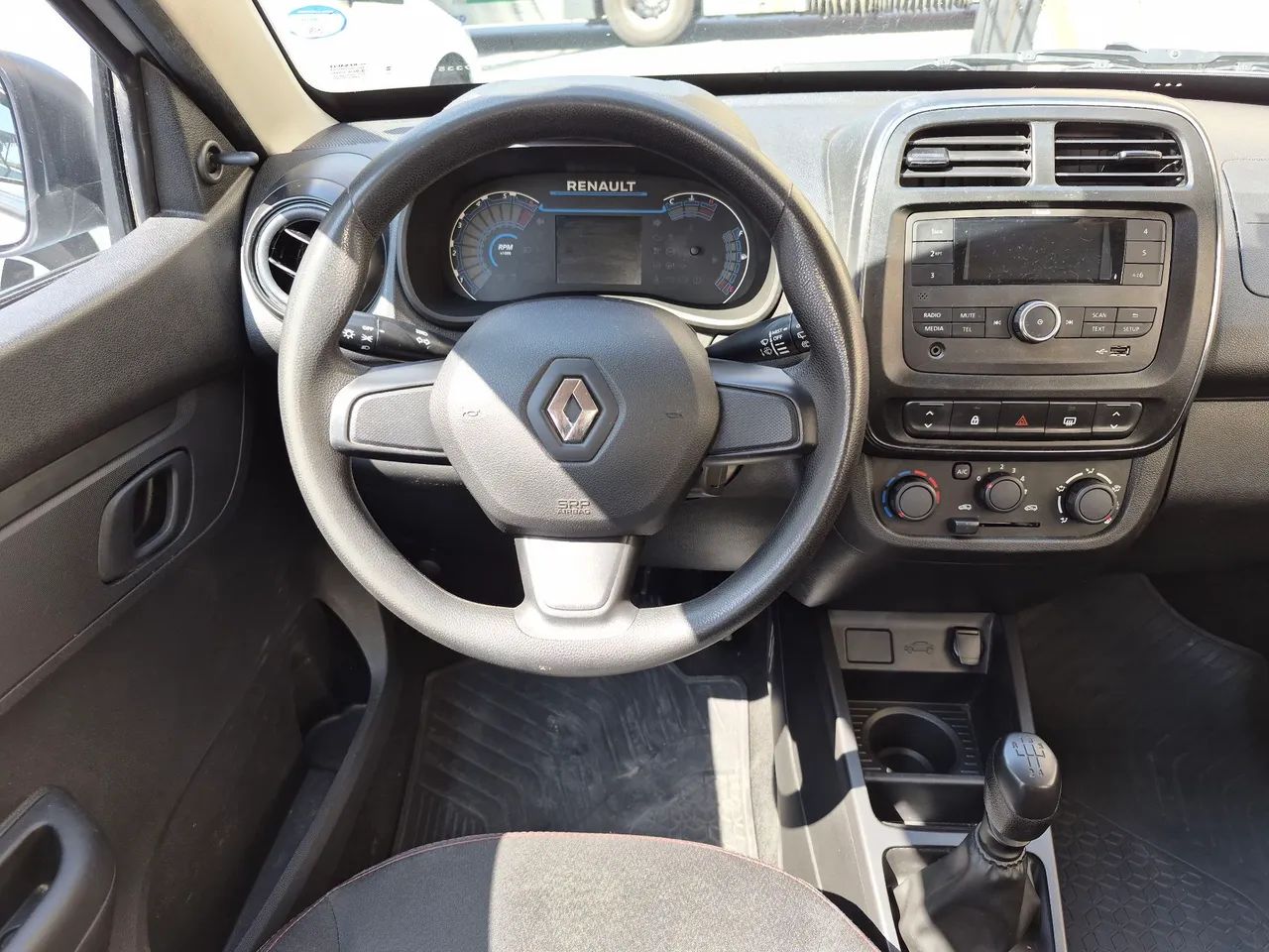 Renault Kwid Zen 1.0 Flex 12V 5p Mec., foto 7 de 8