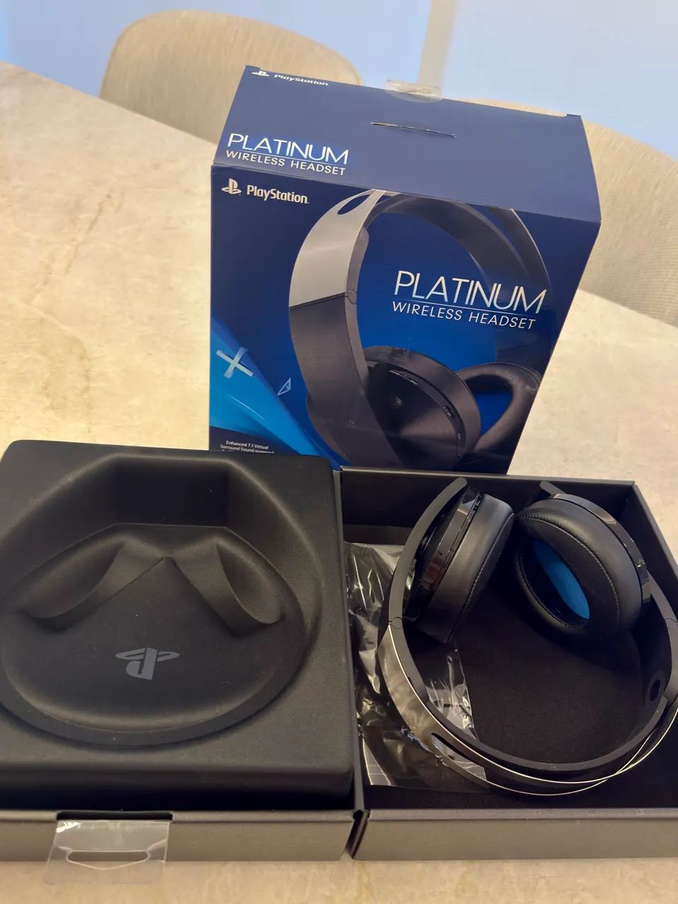 Headset Sony Platinum Wireless 7.1 - PS4, PS5 e PC - com Caixa - Foto 2