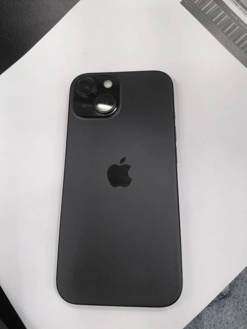 iPhone 15 / preto / 128Gb  - Foto 4