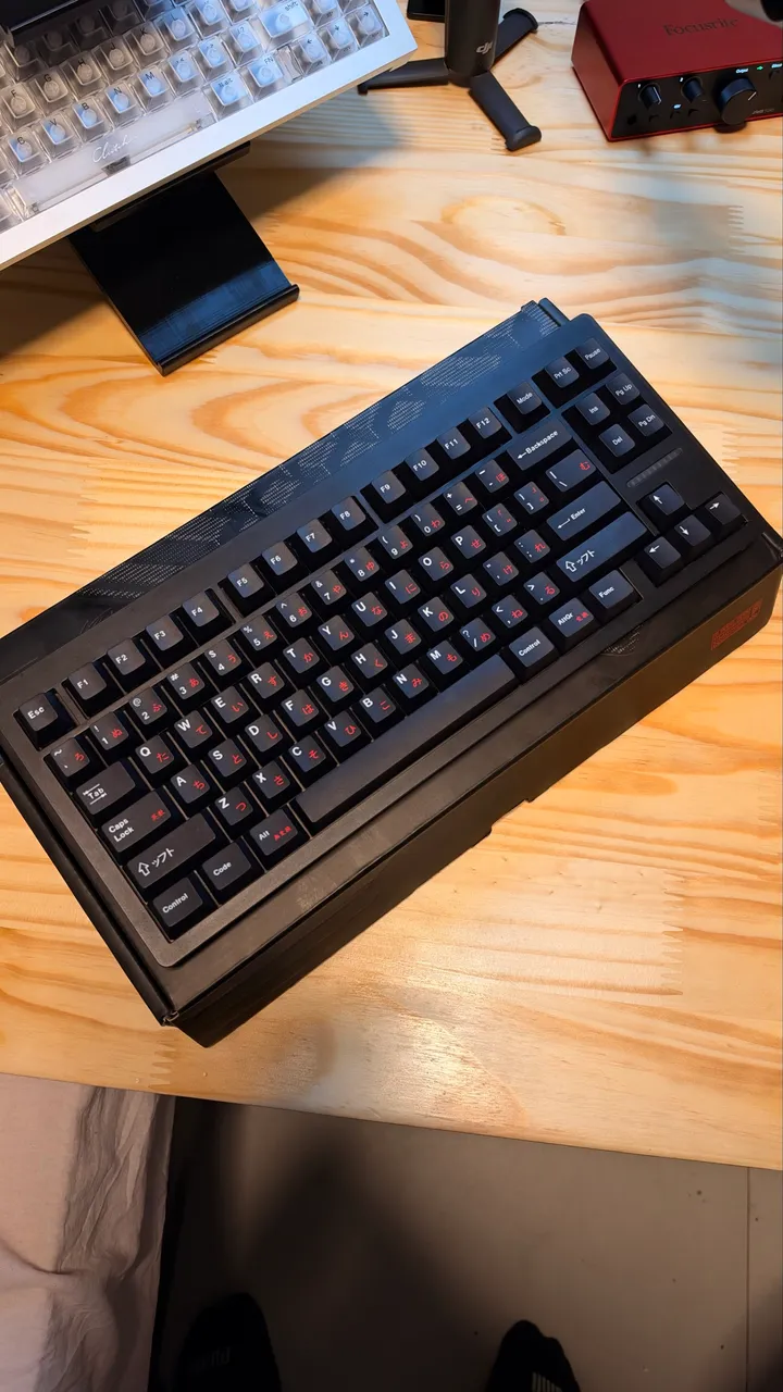 Kbdfans Holy60 Alumínio Case + Arte *MELHOR CASE DO MERCADO