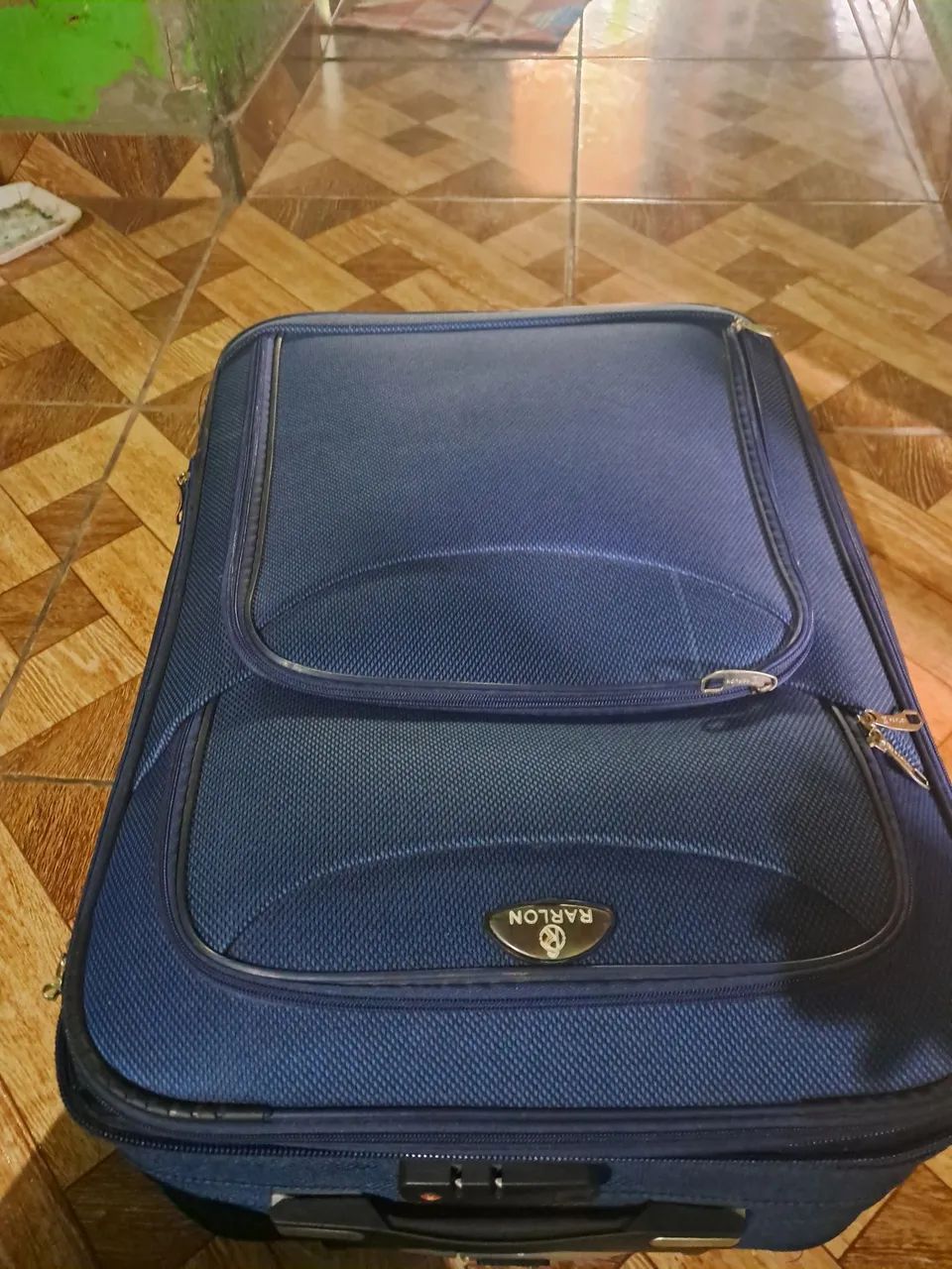 Vende se mala pra viagem muito barata - Foto 2