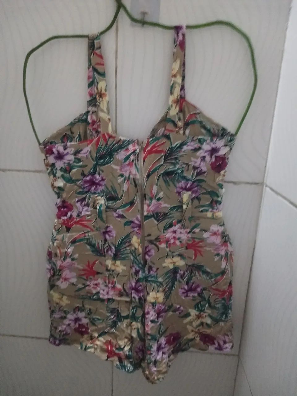 Macaquinho Floral Curto Feminino M - Foto 2