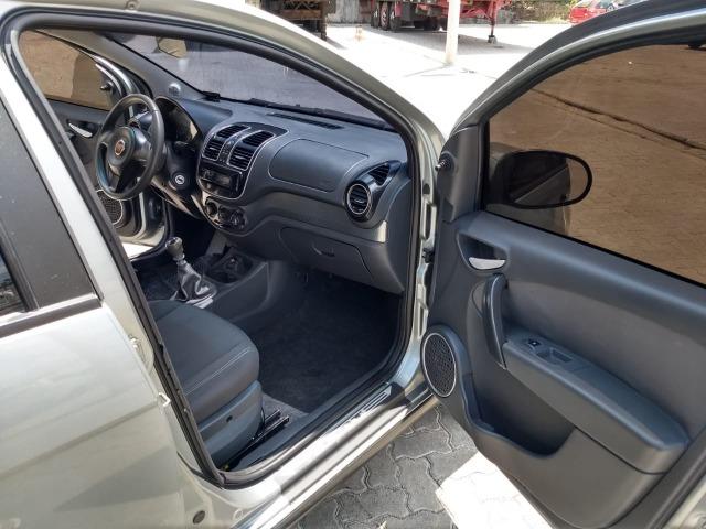 Fiat Grand Siena Atrtactive 1.4 2014 - Foto 11