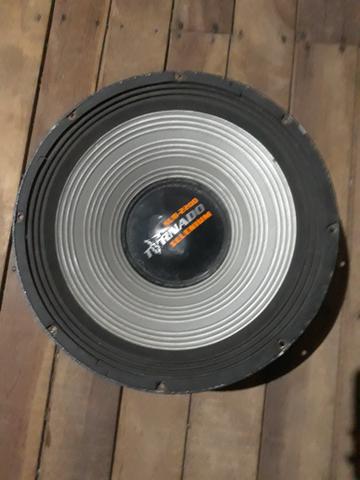 Vendo ou troco alto-falante de 18 Tornado Selenium 1100rms