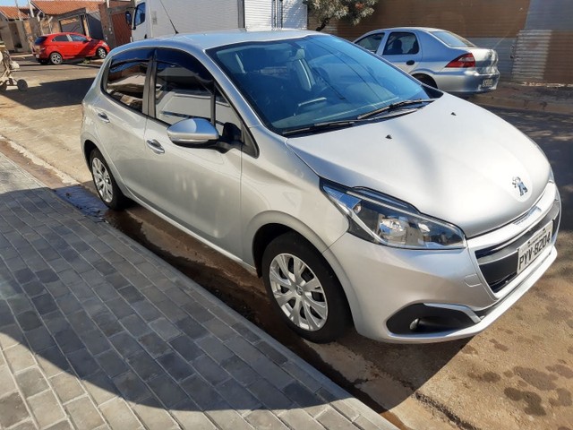 PEUGEOT 208 1.2 PURETECH 2017