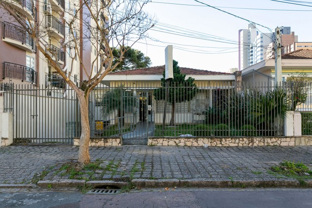 Casa comercial no Champagnat - ARYA 1