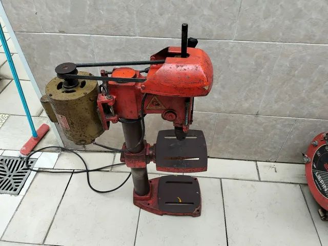 Vendo ou troco Ferramentas para serralheria / marcenaria. Usadas.