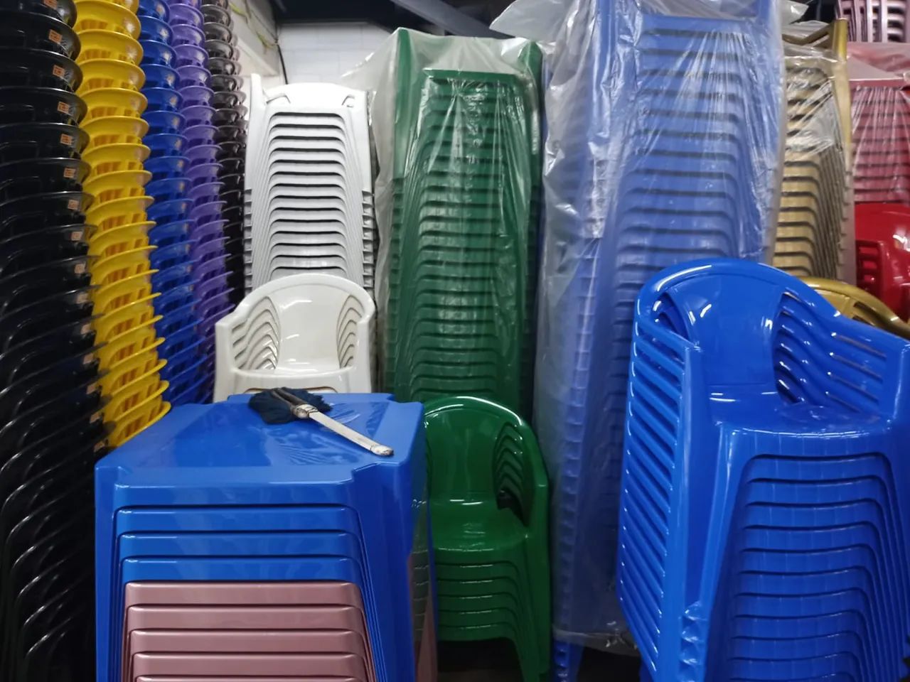 Jogo de mesa e cadeiras plástica cor azul padrão Antártica - Foto 4