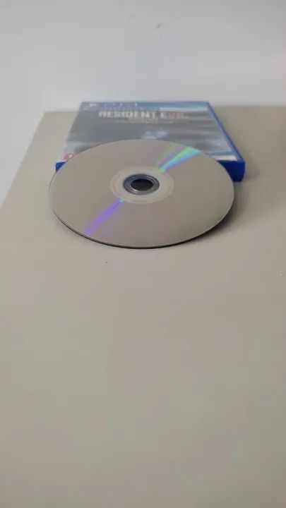 Jogo Resident Evil 7: Biohazard Gold Edition Capcom Ps4 Físico - Foto 3