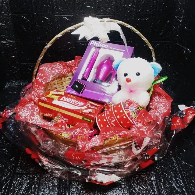 Cesta Dia Dos Namorados Kit Secador E Mini Chapinha