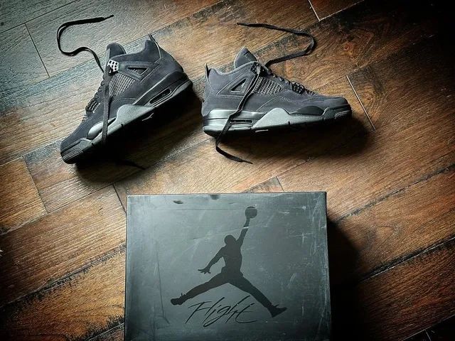 Air Jordan 4 "Black Cat"