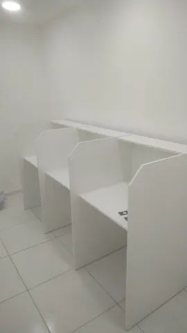 Baias para call center unidas com prateleiras - Foto 5