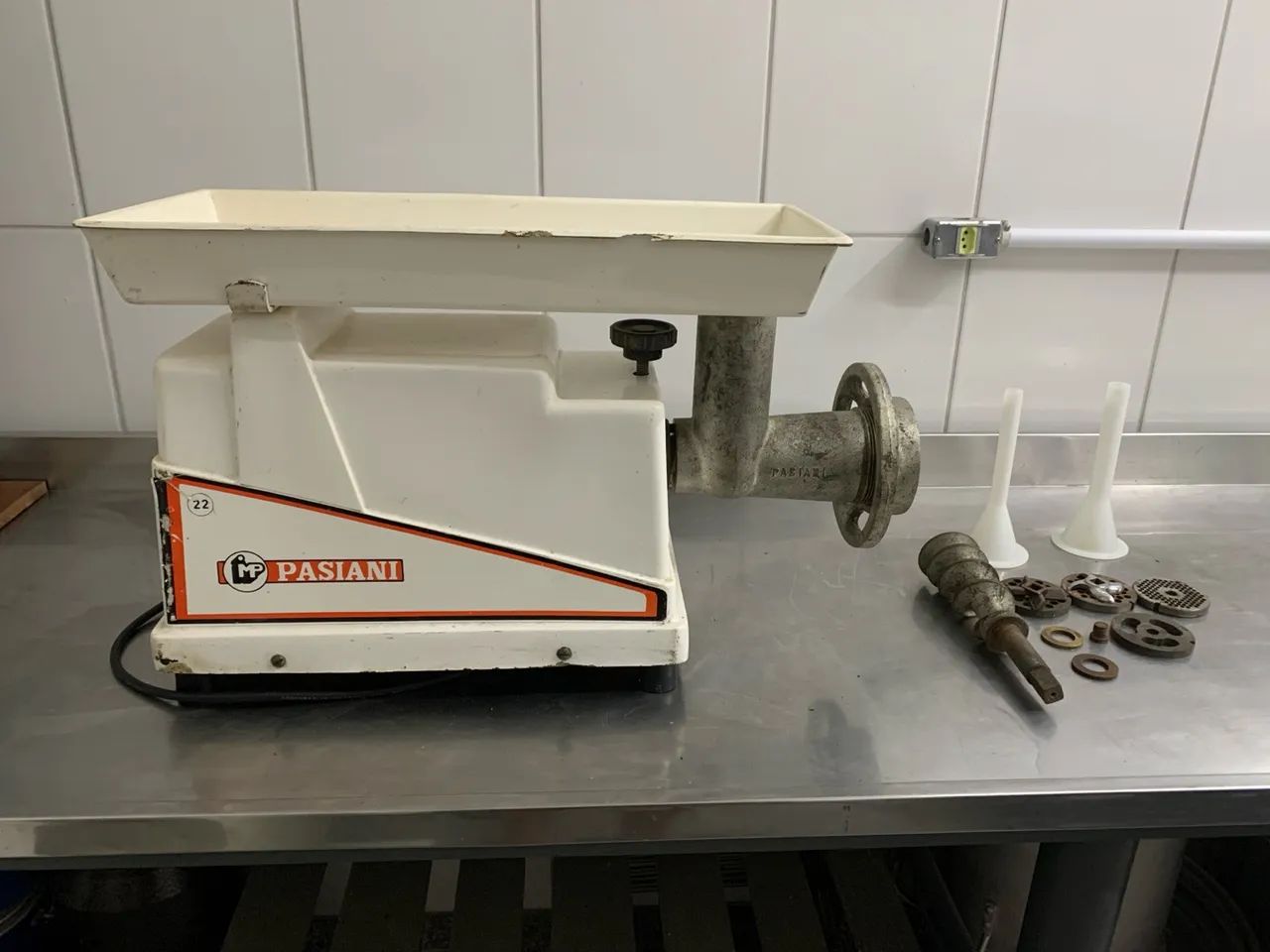 Moedor de carne Pasiani - Industrial - número: 22